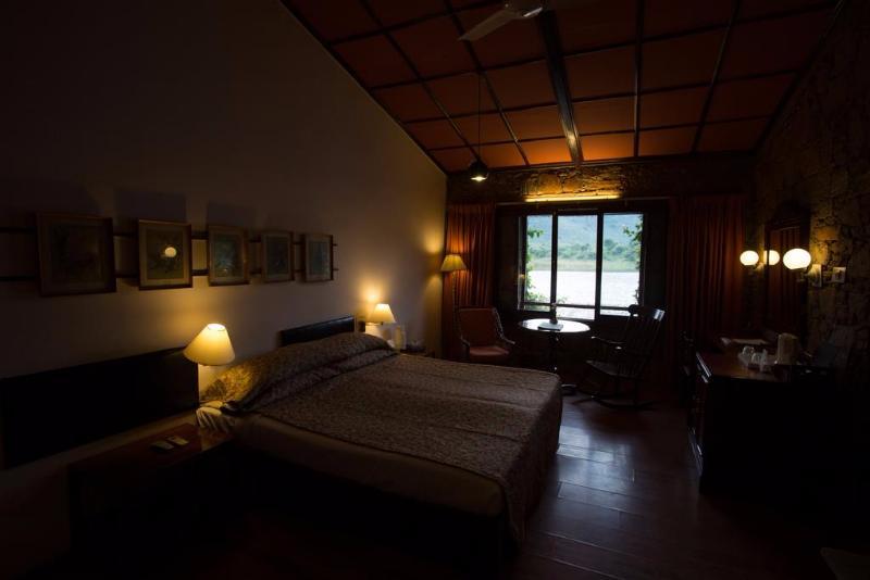 Shikarbadi Hotel - By The Lake Heritage By Hrh Group Of Hotels Udaipur Bagian luar foto